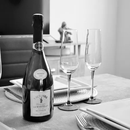 Domus Lemaitre 1 Bouchain - Parking - Wifi Tv - 2 - Proche Gare Et Commerces Apartment *